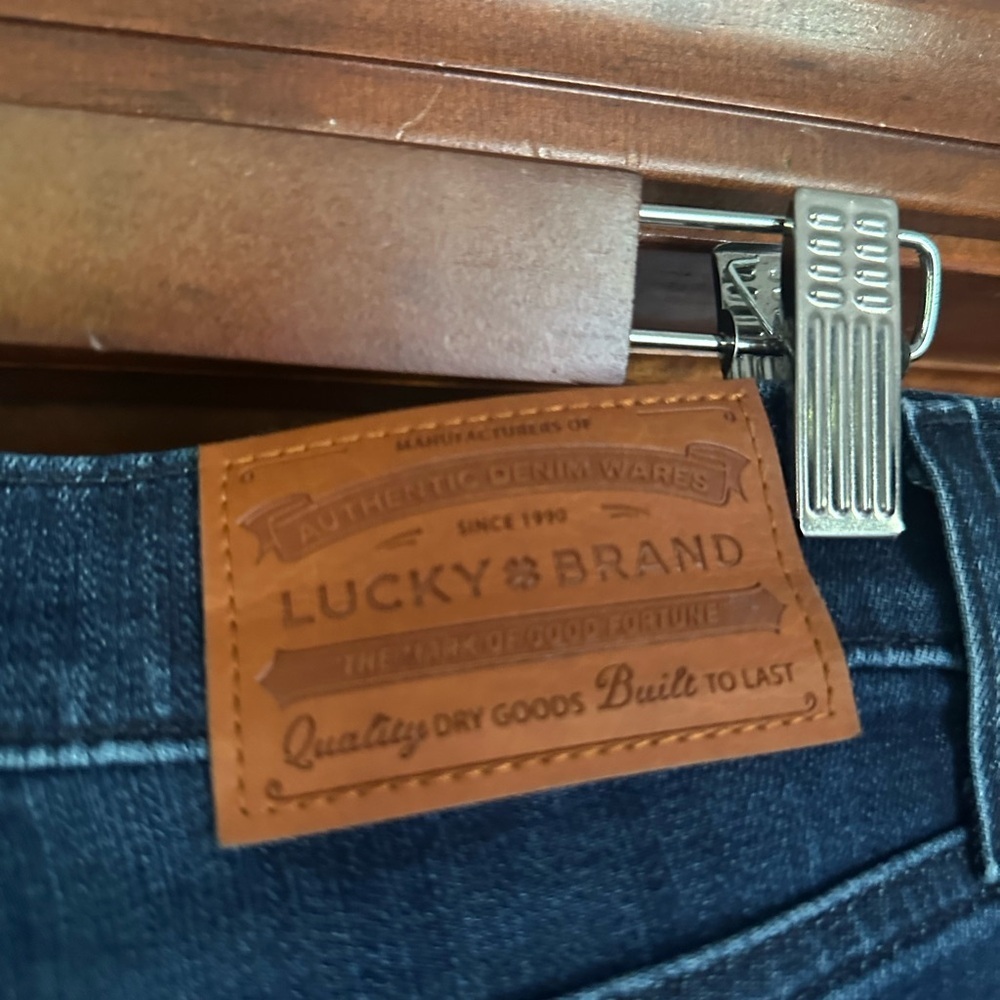 Lucky Brand Women's Indigo Straight Leg/Flare Jeans - Picture 3 of 6